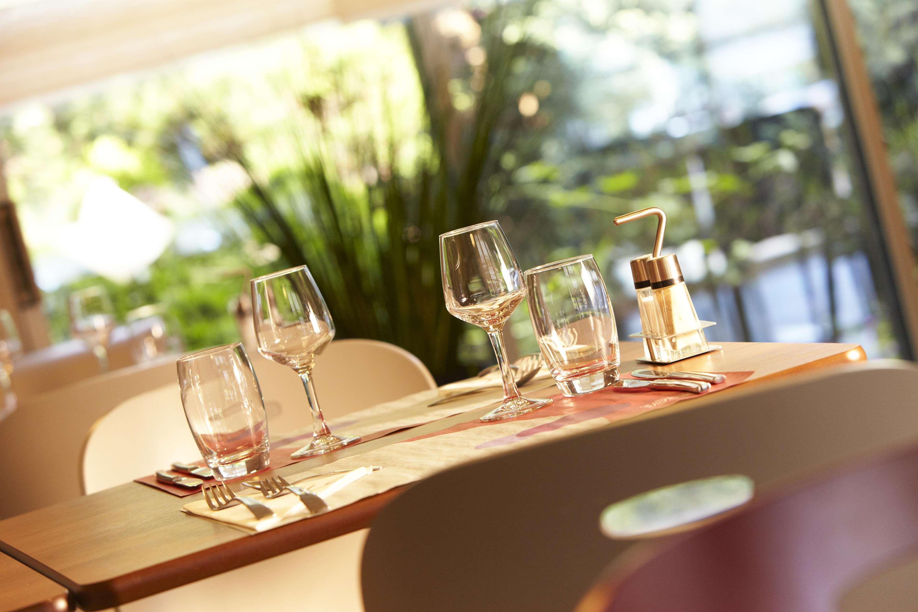 Campanile Gueret Hotel Bagian luar foto